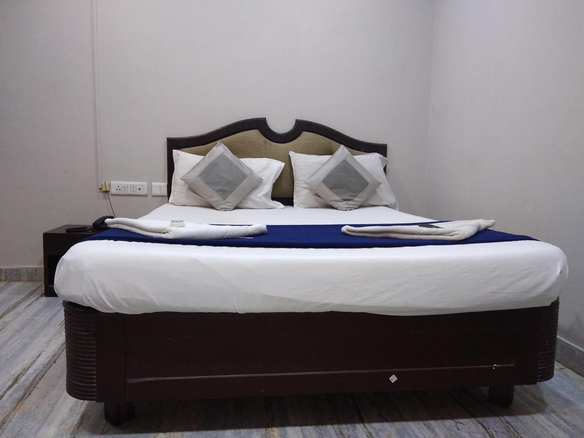 Grand Tower Chennai Hotel Стая снимка