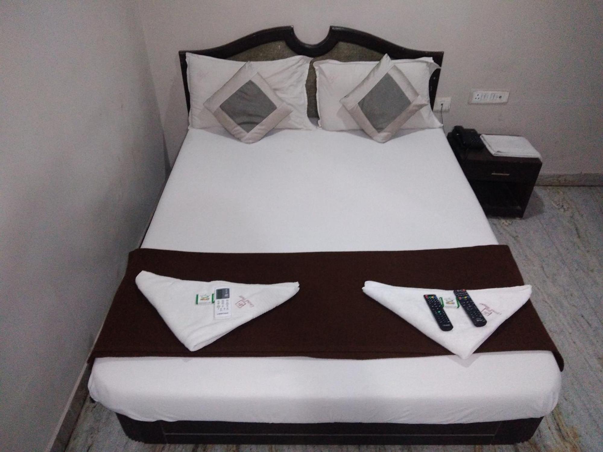 Grand Tower Chennai Hotel Стая снимка